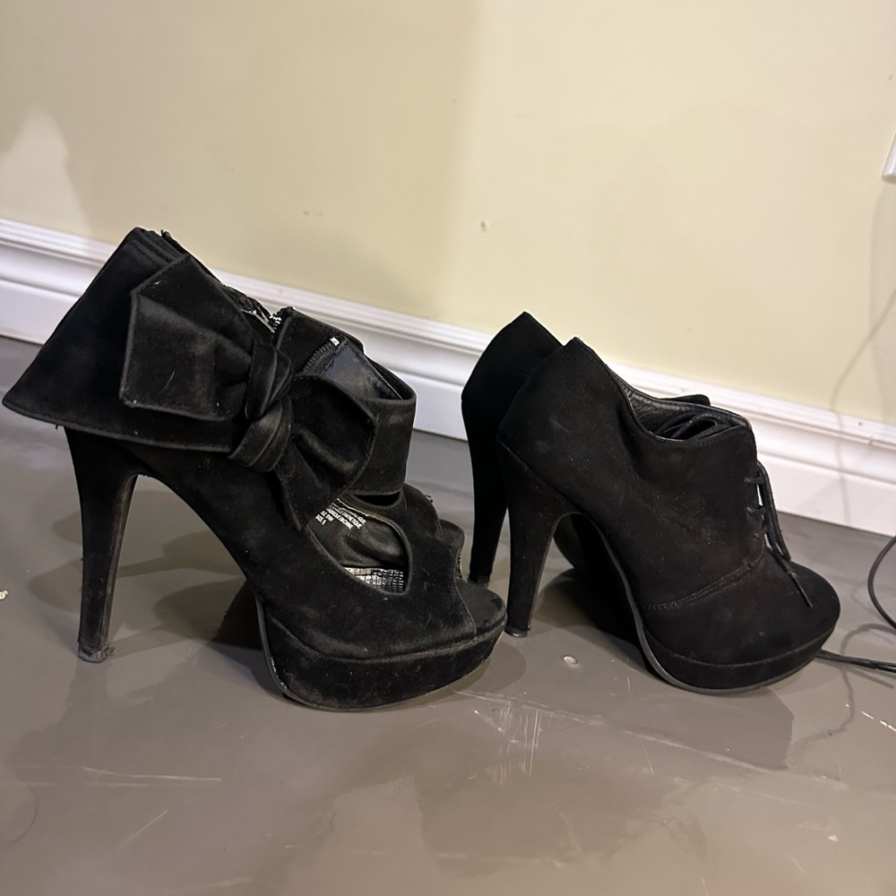 👠👠2 pairs Black High Heels